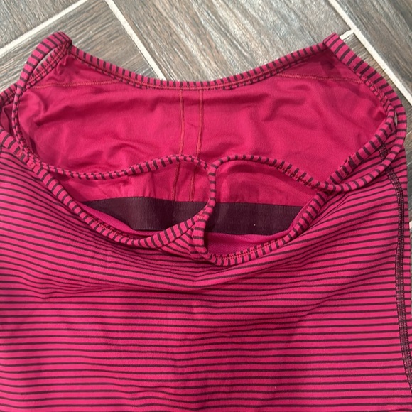 Lululemon - Picture 4 of 5